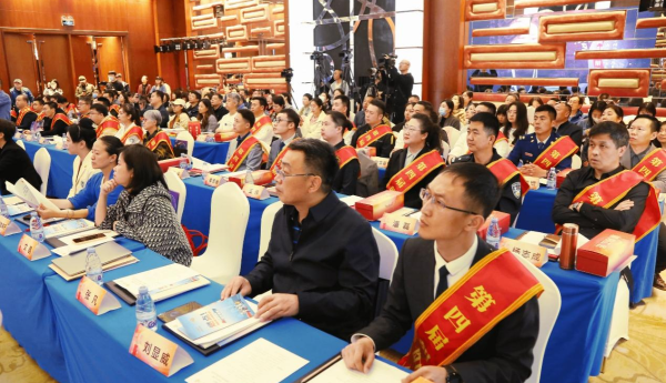 房产经纪行业新趋向：专业价值深化，长期执业者更受市场青睐
